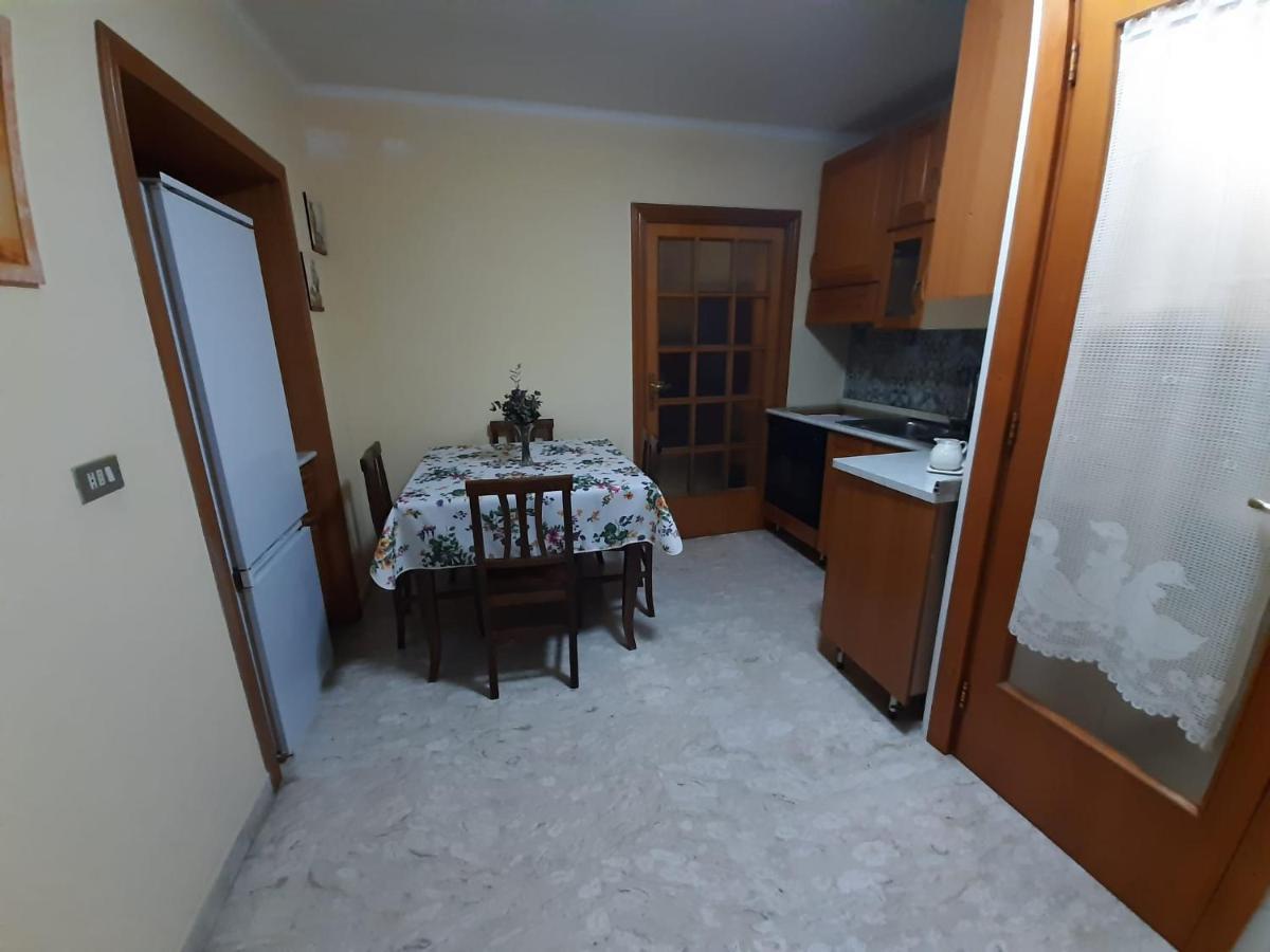 Holiday House Nel Cuore Di Bari Exterior foto
